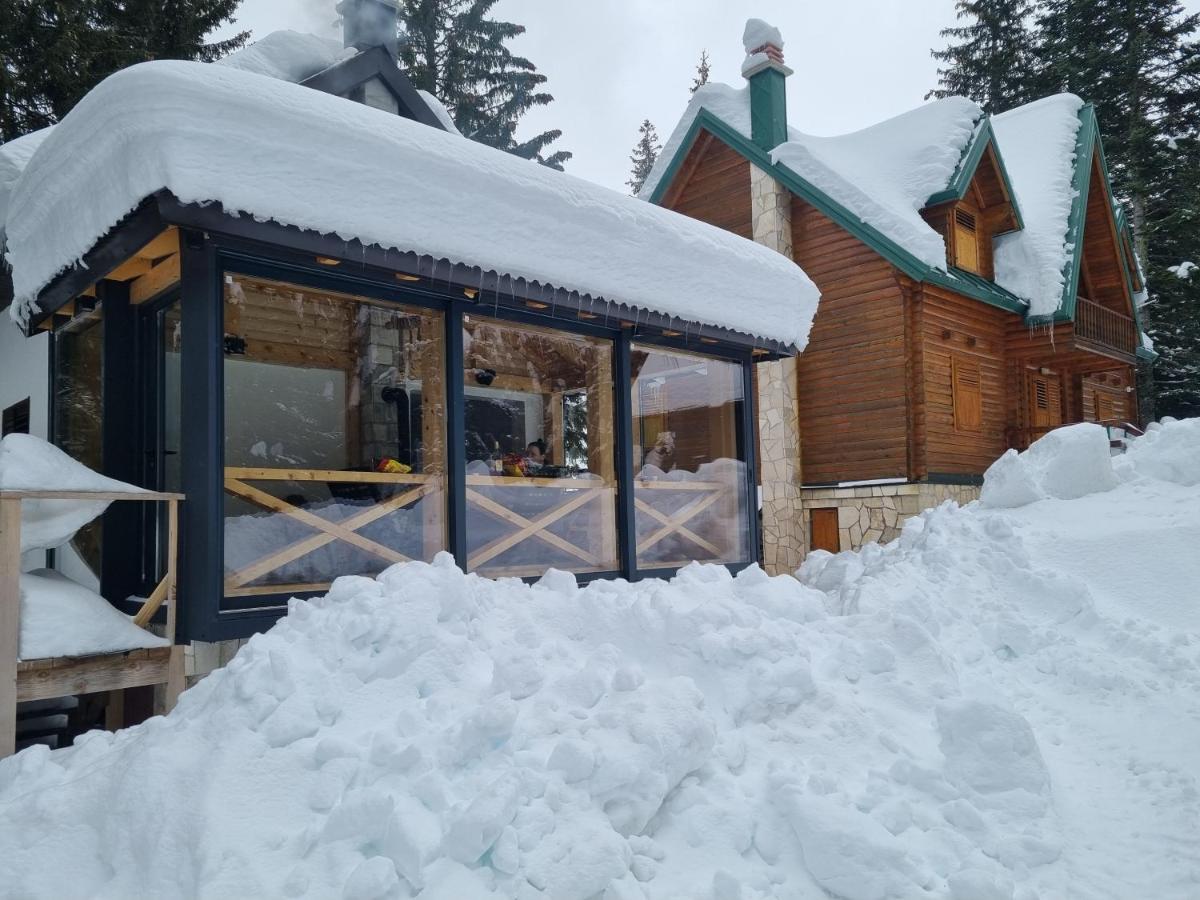 Black Lake Chalet Žabljak Buitenkant foto