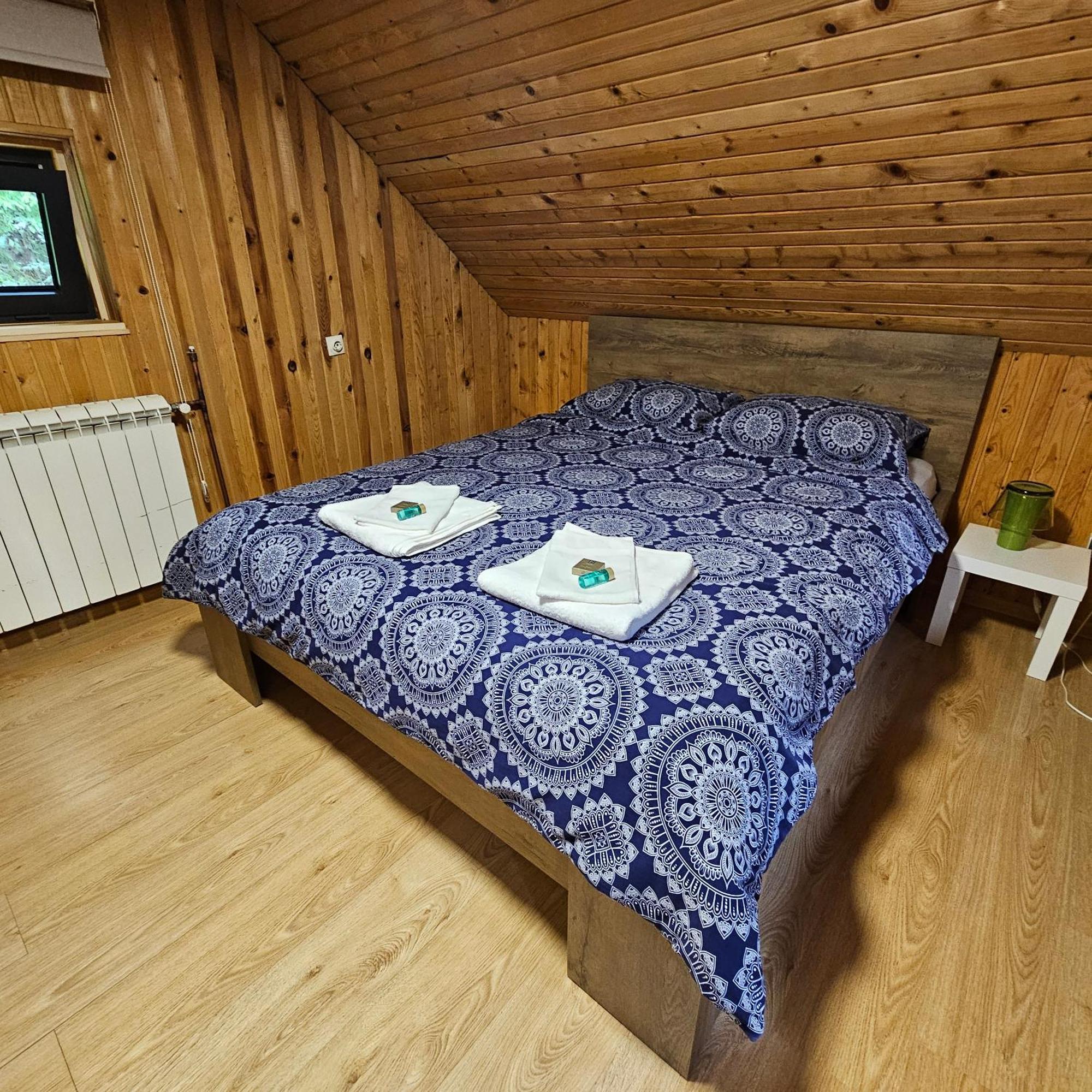 Black Lake Chalet Žabljak Buitenkant foto