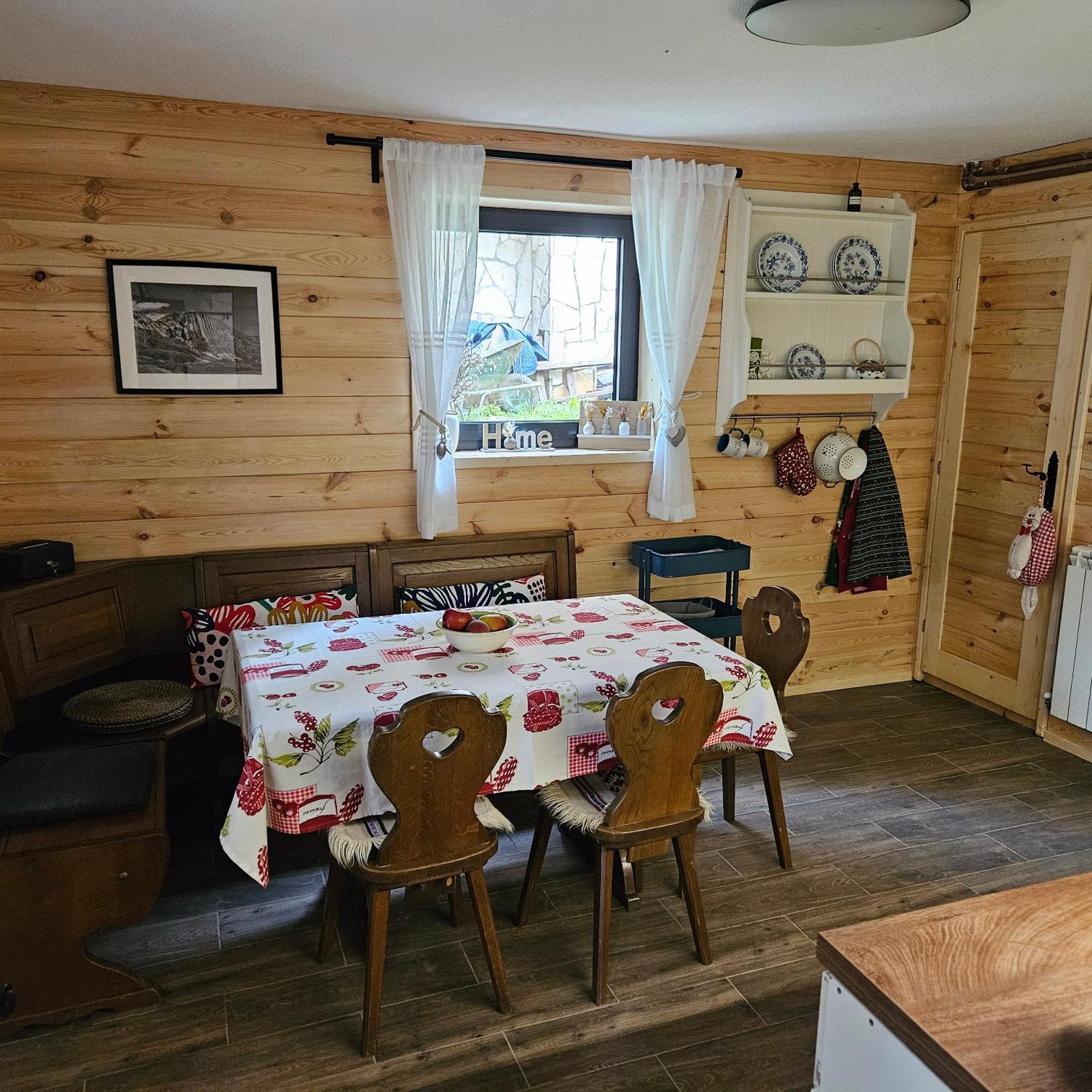 Black Lake Chalet Žabljak Buitenkant foto