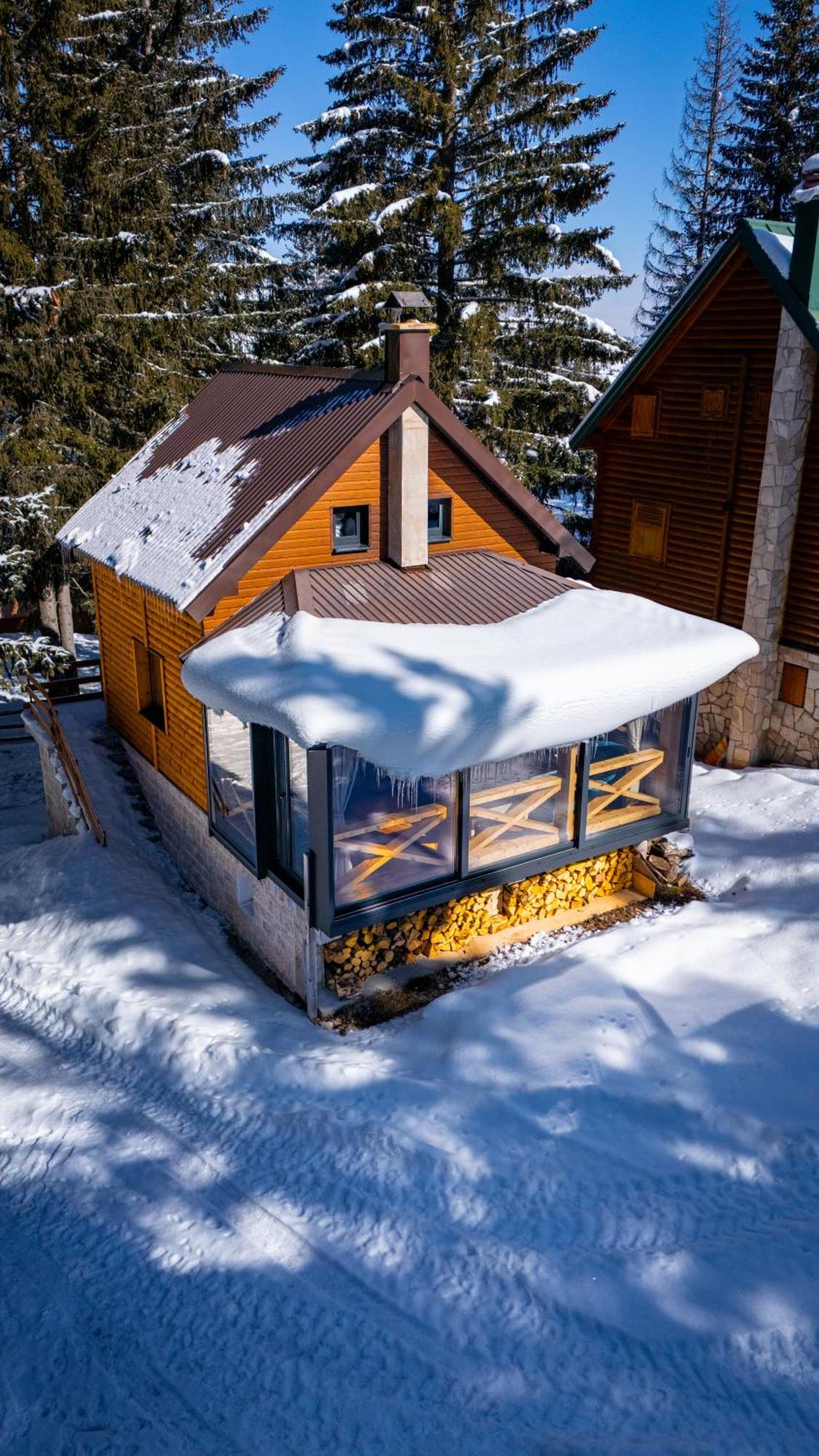 Black Lake Chalet Žabljak Buitenkant foto